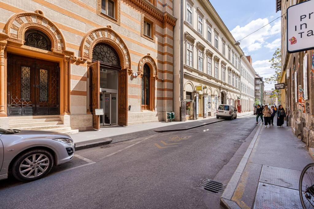 Pop Art In The Heart Of Apartment Budapest